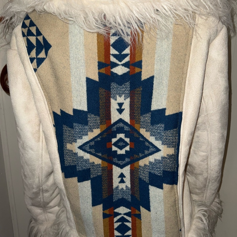 Boohoo Cream Teddy Jacket - Picture 4 of 4